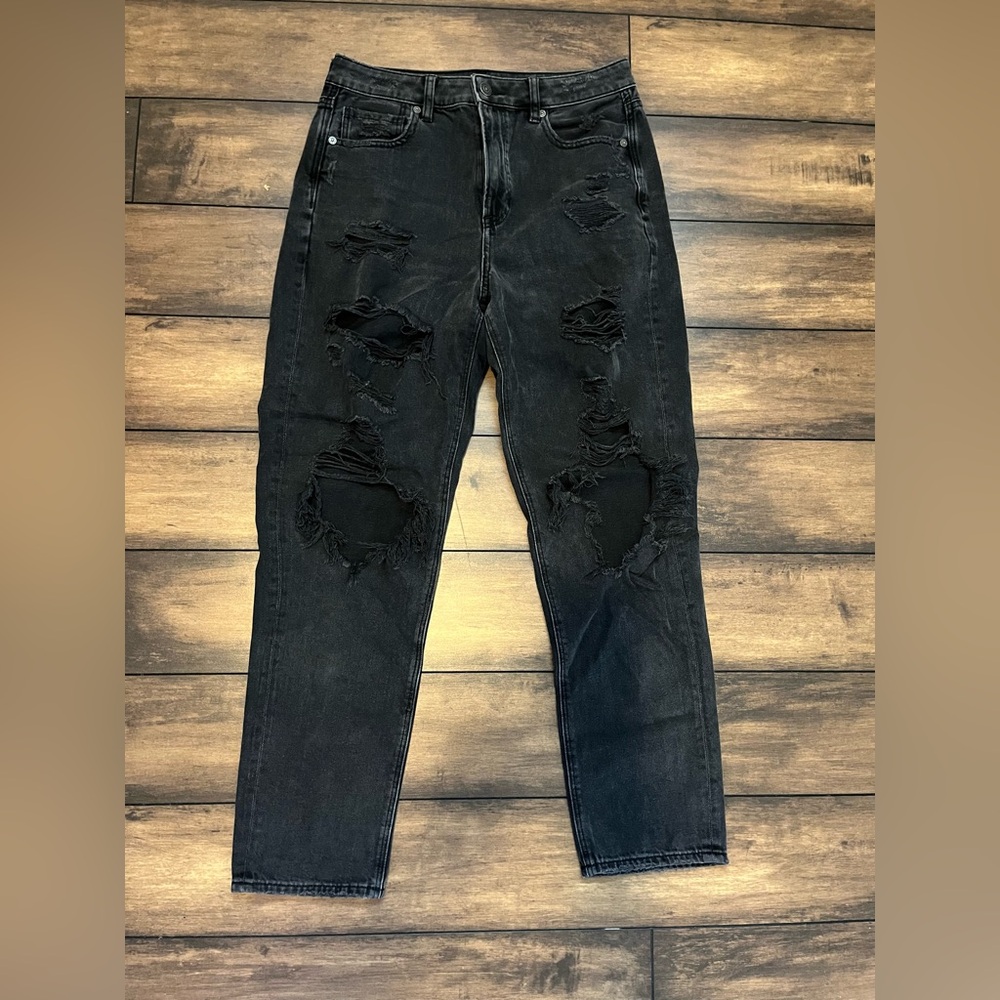 Black american eagle mom jeans
